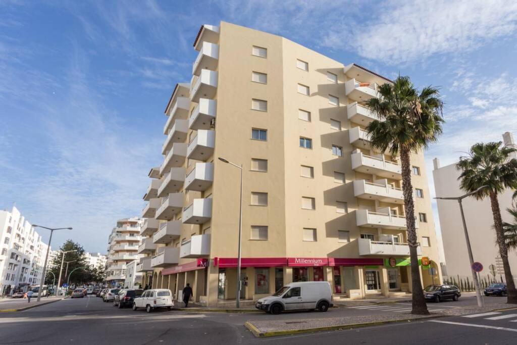 Apartamento Millenium Vista Mar- 2 Passos Da Praia Quarteira Eksteriør bilde