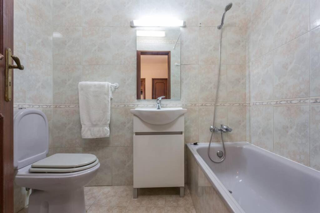 Apartamento Millenium Vista Mar- 2 Passos Da Praia Quarteira Eksteriør bilde