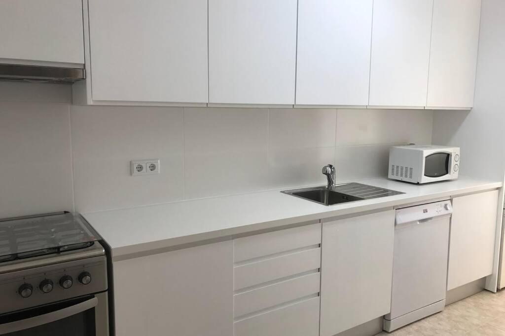 Apartamento Millenium Vista Mar- 2 Passos Da Praia Quarteira Eksteriør bilde